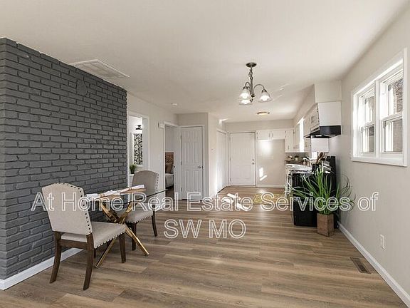 5th image of 2137 W Brower St