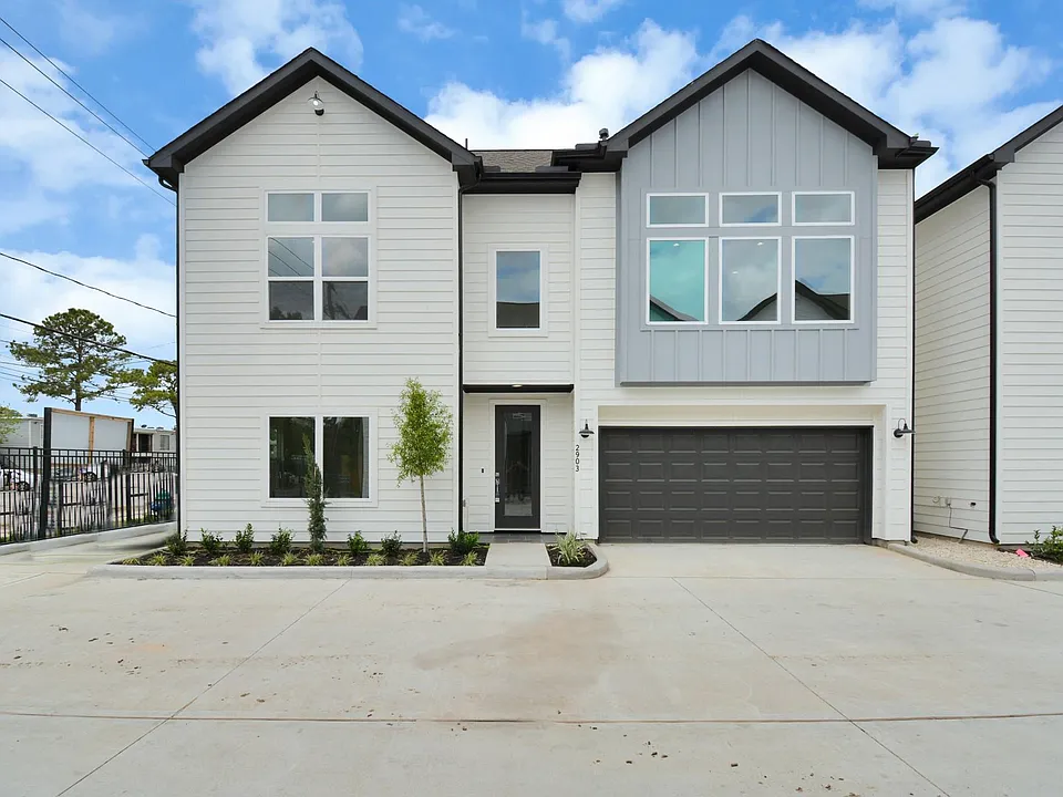 2903 Sherwood Green Ln
