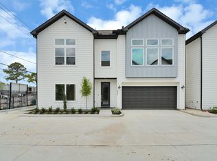 2903 Sherwood Green Ln, Houston, TX 77092