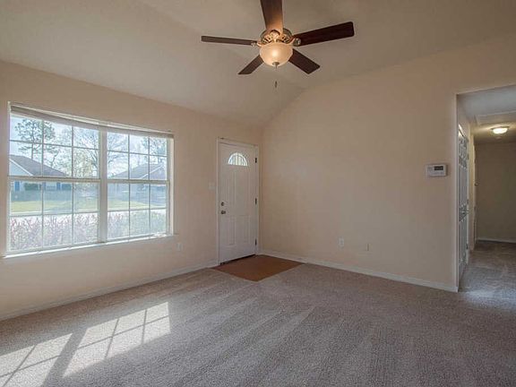 5th image of 11373 Fairfield Ln