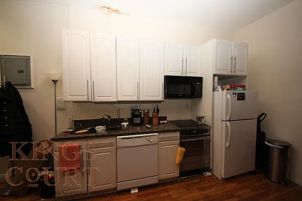 Rented by Kings Court Real Estate | media 8