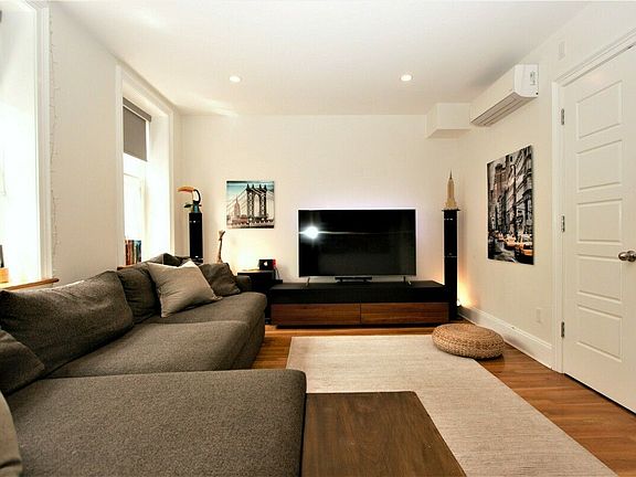 3rd image of 460 Bergen St APT 2