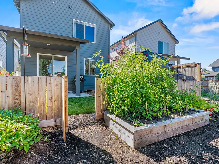 10001 NE 44th Ct — Photo 35