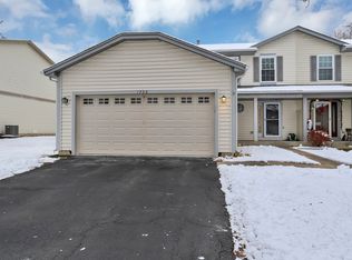 1228 Oak Ridge Dr, Streamwood, IL 60107