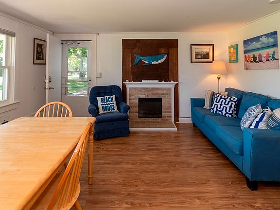 5th image of 27 Island Inn Rd #10C