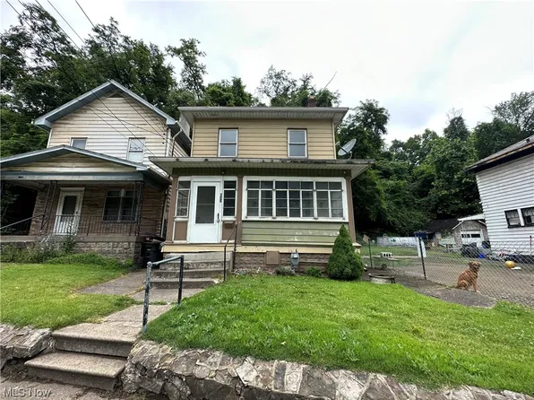 833 Lincoln Ave, Steubenville, OH 43952