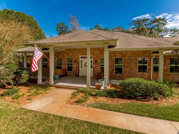 12639 Pendarvis Ln, Walker, LA 70785