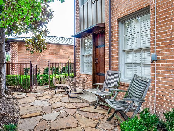 5th image of 4411 Normandy Ave #4409