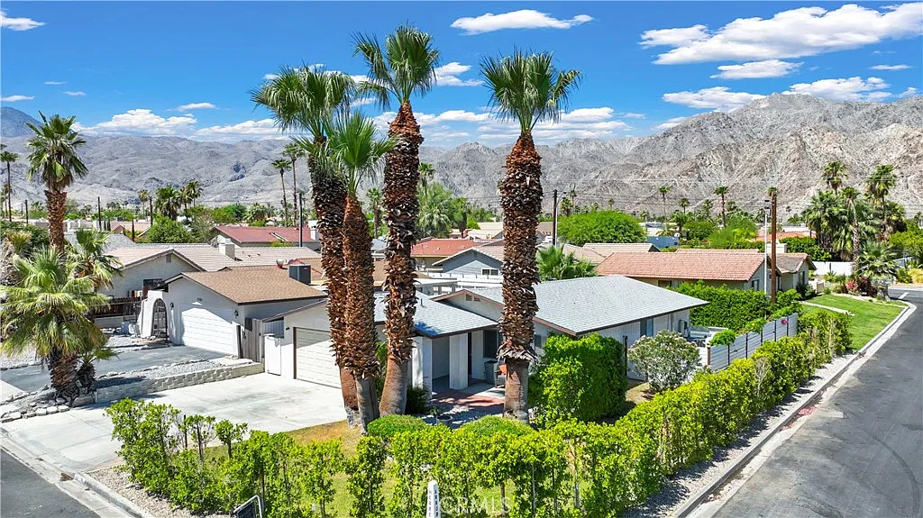 3 bed, 1200 sqft, $2,900 — Photo 4