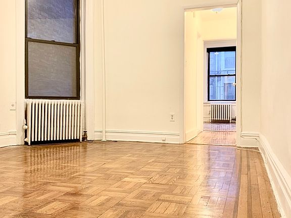 2nd image of 121 E 90th St APT 3C
