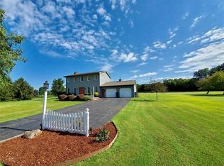 8251 Lamor Rd, Mercer, PA 16137