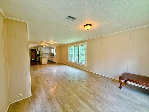 5th image of 9518 N Main St