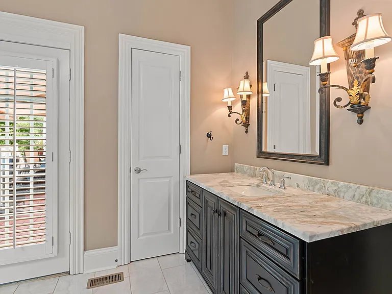9640 Mitchell Pl — Photo 21