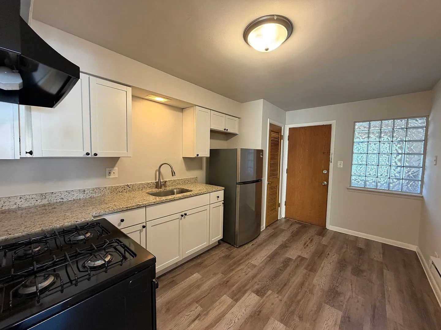 8280-90 Roosevelt Rd — Photo 3