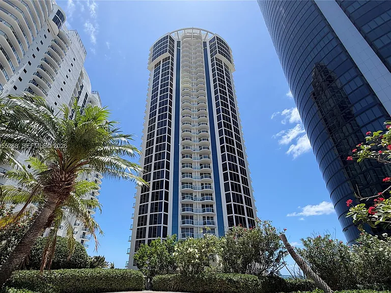 18671 Collins Ave #2304 — Photo 16