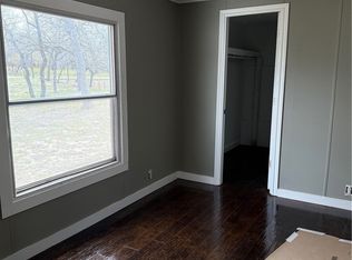 108 Deep Woods Dr, Seguin, TX 78155