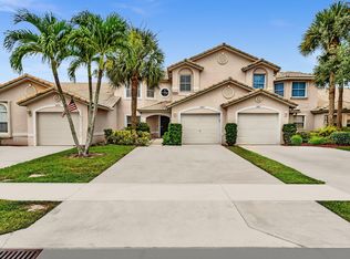 10727 Lake Shore Dr, Wellington, FL 33414