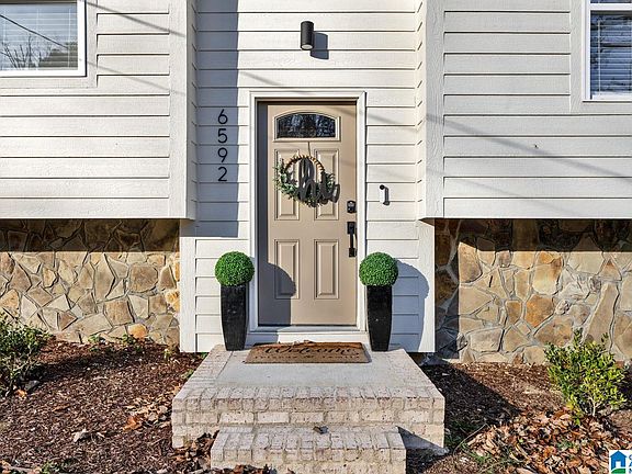 3rd image of 6592 Telia Dr