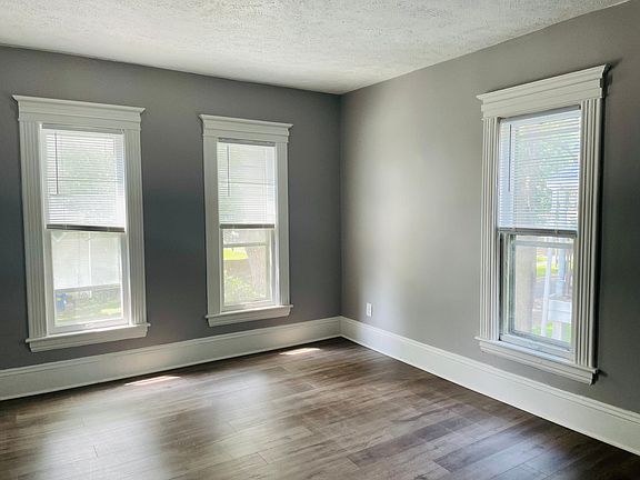 Livingroom (1/3)