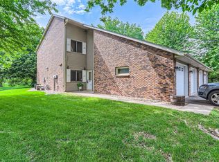987 Pond View Ct, Saint Paul, MN 55127