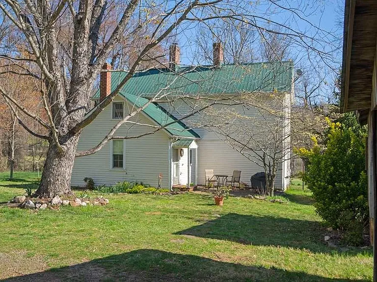 2120 Drovers Ln — Photo 22