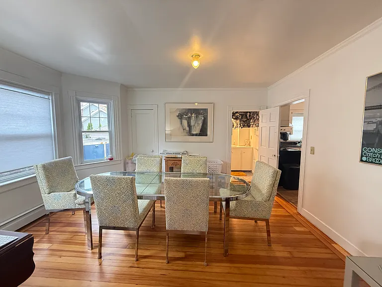 18 Bedlow Ave — Photo 8