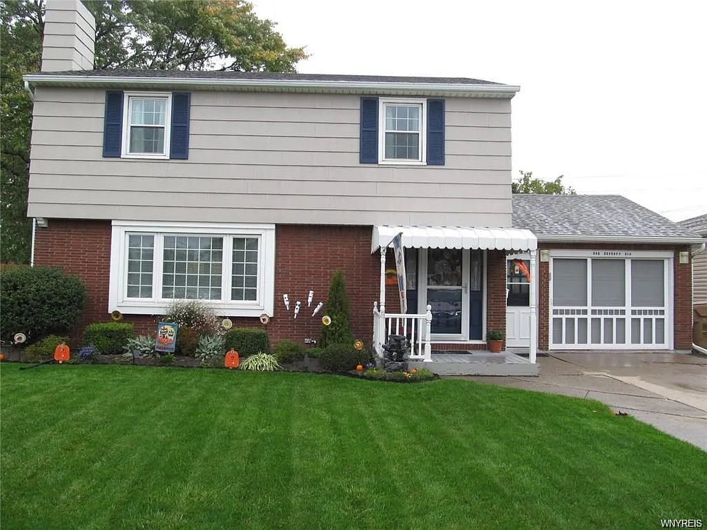 176 Zoerb Ave photo 1