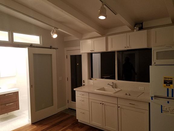 Kitchen/Living Area