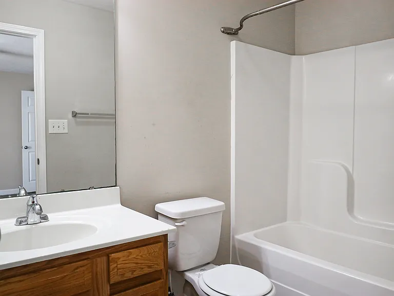211 Moss Creek Ave #B — Photo 11