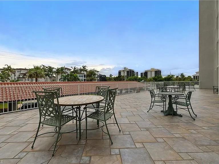 26000 Hickory Blvd #204 — Photo 2