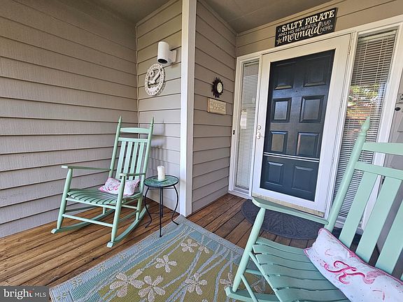 2nd image of 33945 Middleton Cir Unit 4