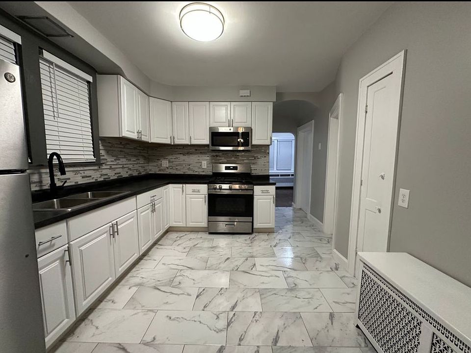 1st image of 2514 S California Ave Unit 1