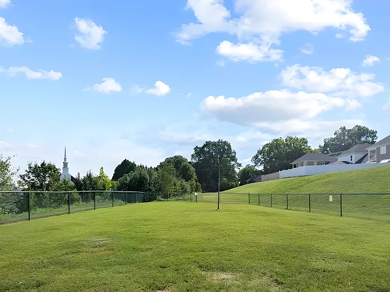 Hawks Landing — Photo 16