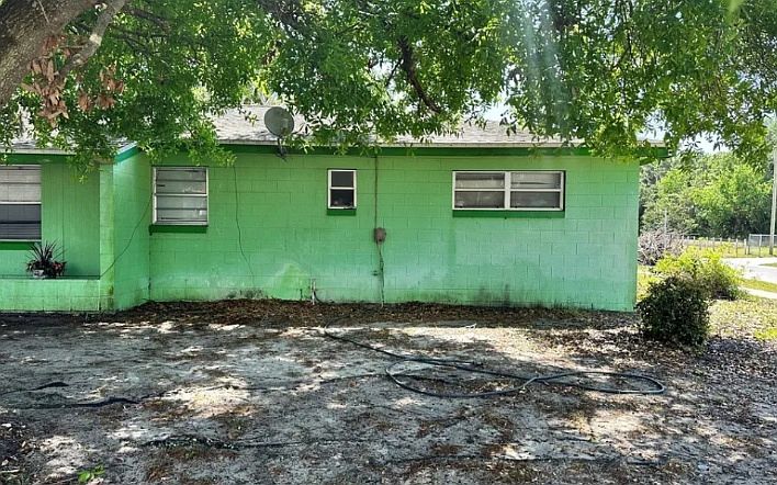 1st image of 39 Queens Ct