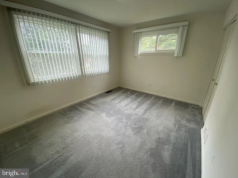 6411 E Halbert Rd — Photo 15