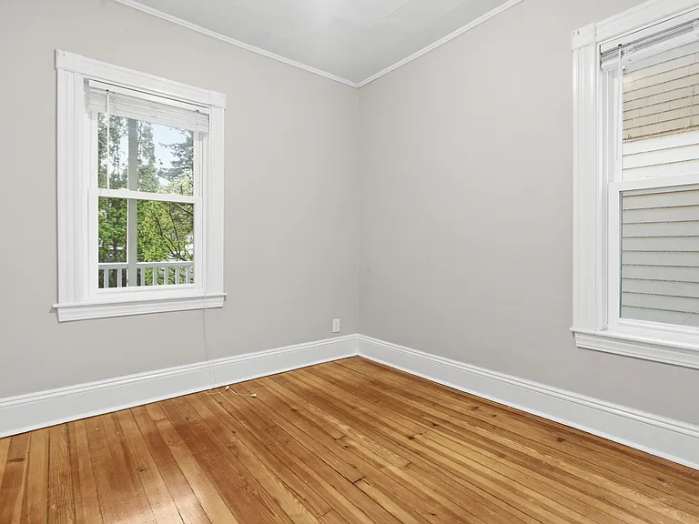 35 Oakland St #1 — Photo 11
