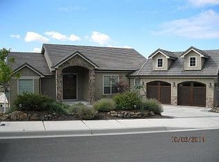 5637 Fallbrook Ln, Medford, OR 97504