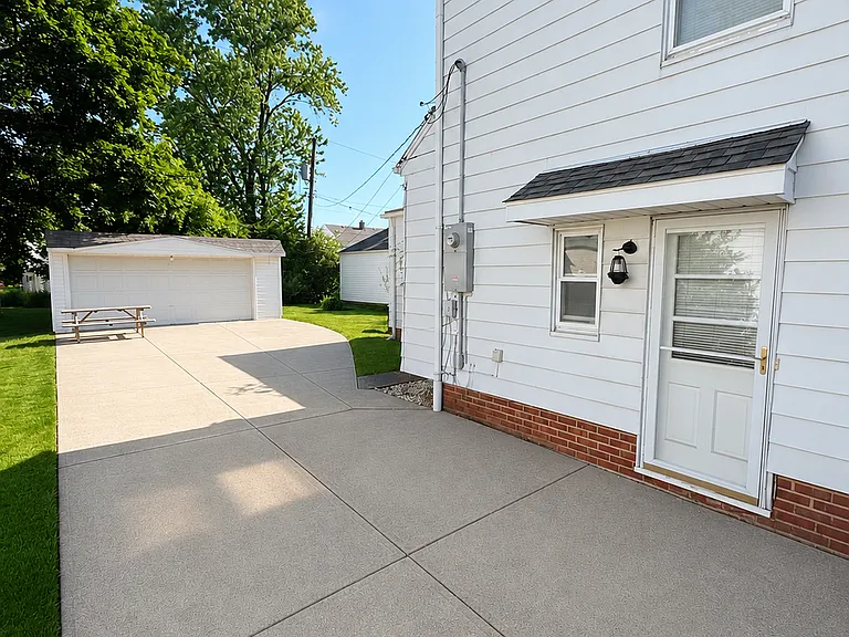 4081 Bexley Blvd — Photo 2