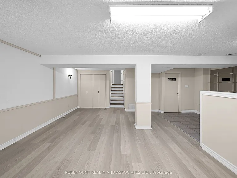 4 Carwin Cres #BASEMENT — Photo 11