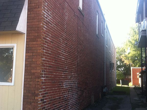 3rd image of 423 W 7th St