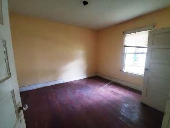 5th image of 748 N Holmes St