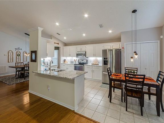 5th image of 235 Prairie Dune Way