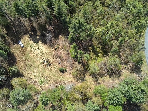 2nd image of 44 Kimberly Ln