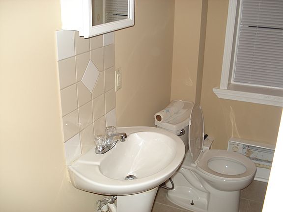 5th image of 3714 N Carlisle St #3