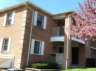 2620 Rolling Green Dr, Macungie, PA 18062