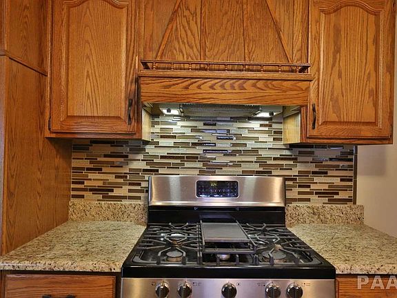 5th image of 17 Sandalwood Ln
