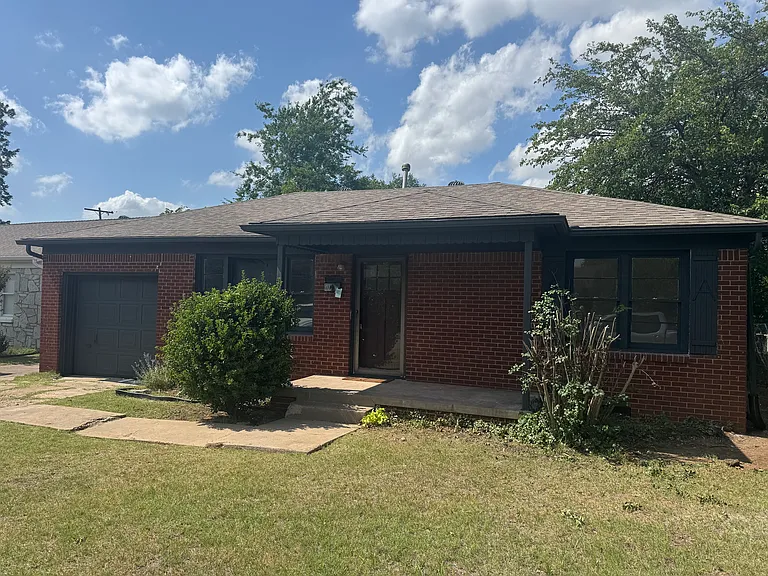 1703 Brighton Ave — Photo 1