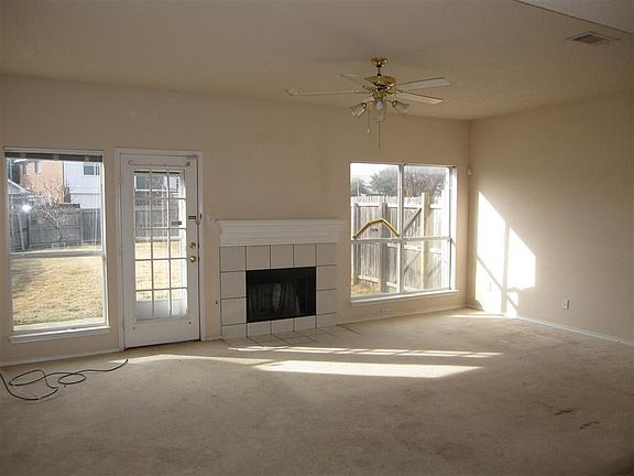 2nd image of 800 Heritage Ct