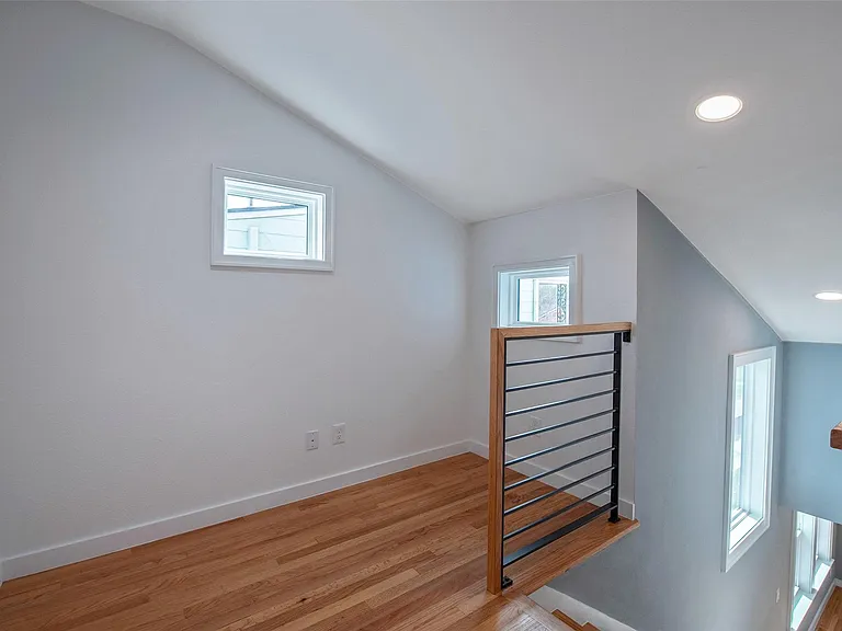 1459 Munger St — Photo 34