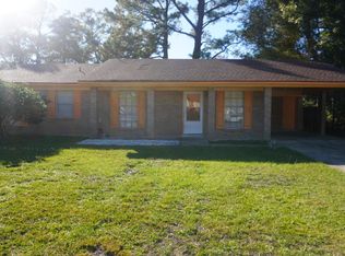 4019 Washington Dr, Moss Point, MS 39563